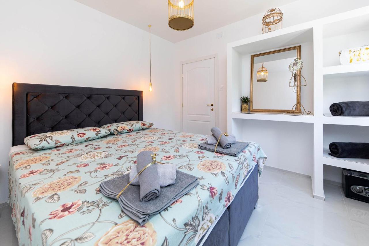 Gloria Luxury Suite Apartment Crikvenica Extérieur photo
